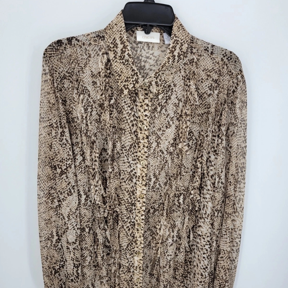 Chico´s Snakeskin Print Button-Up Blouse size XL